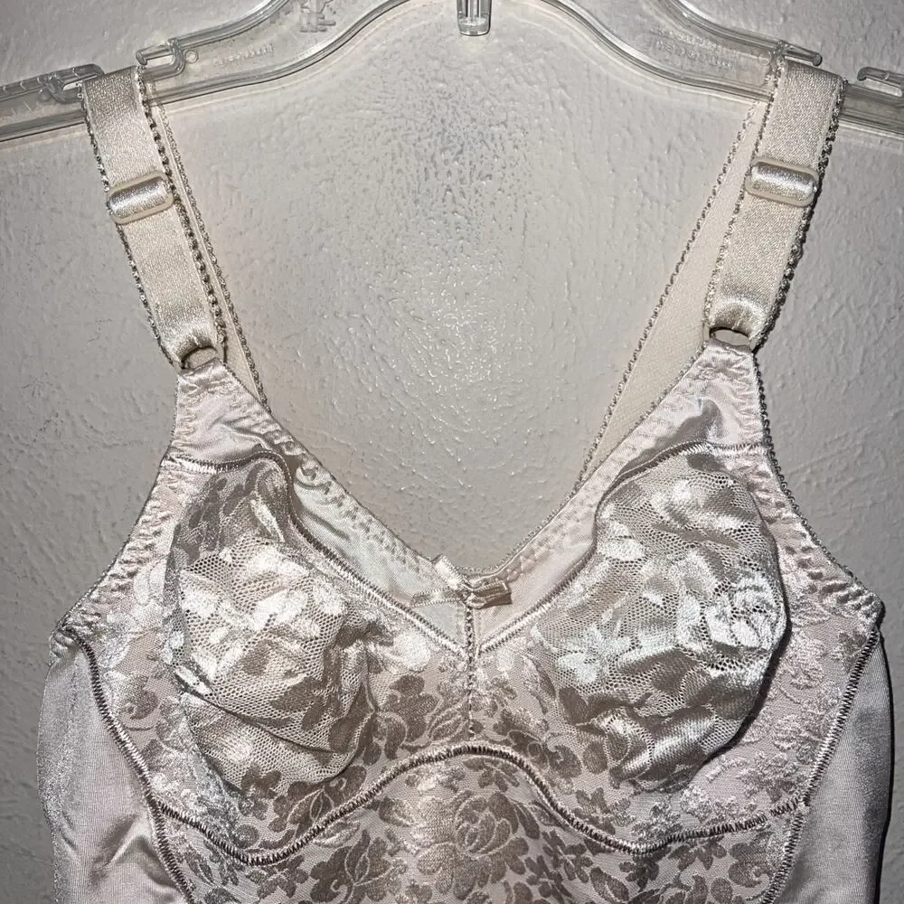 Vintage Bali 36B Womens Glam BodySuit Beige Tan Nude Soft Cup Wireless 8380 - Picture 2 of 15